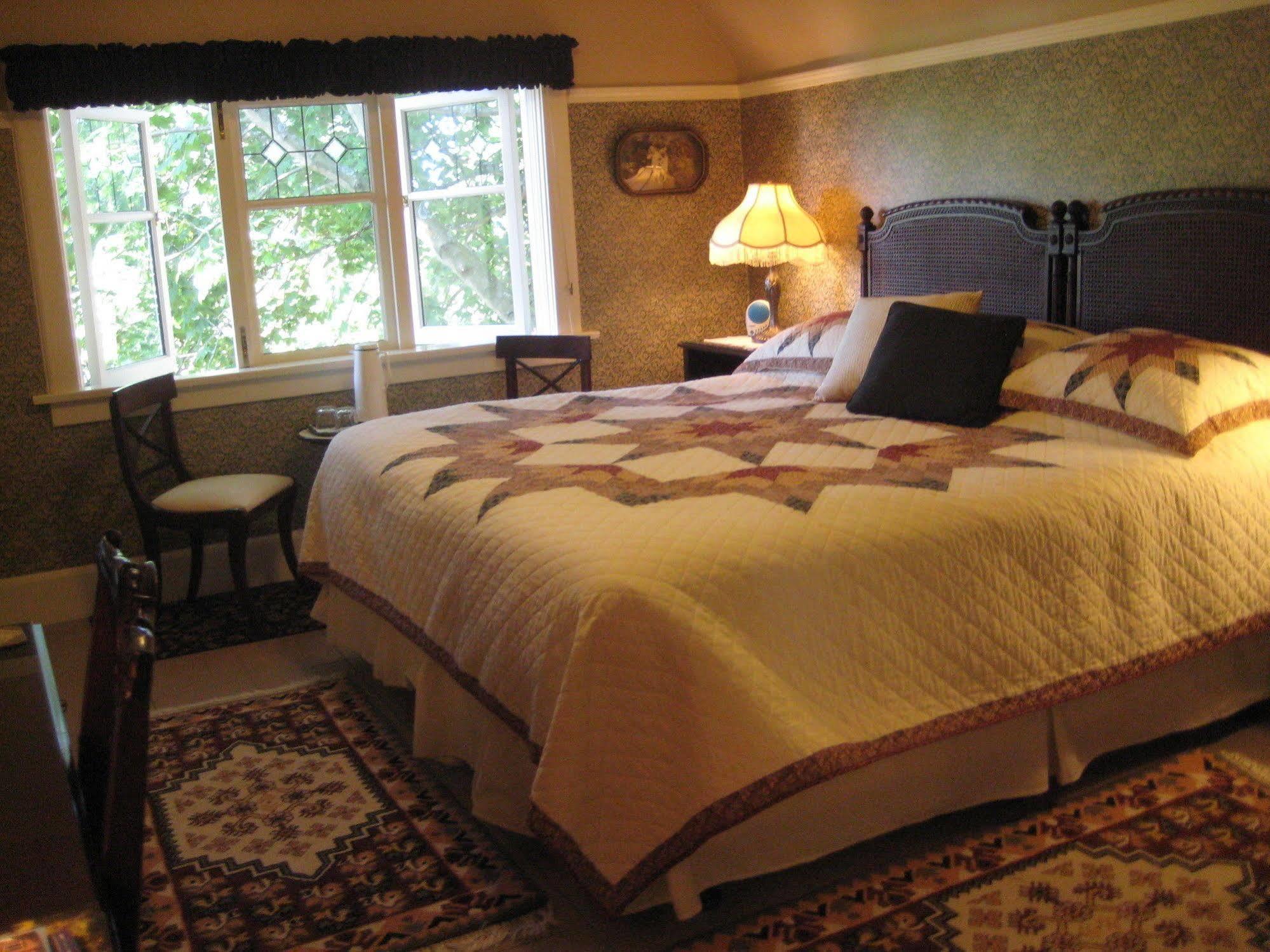 Point Grey Guest House Vancouver Extérieur photo